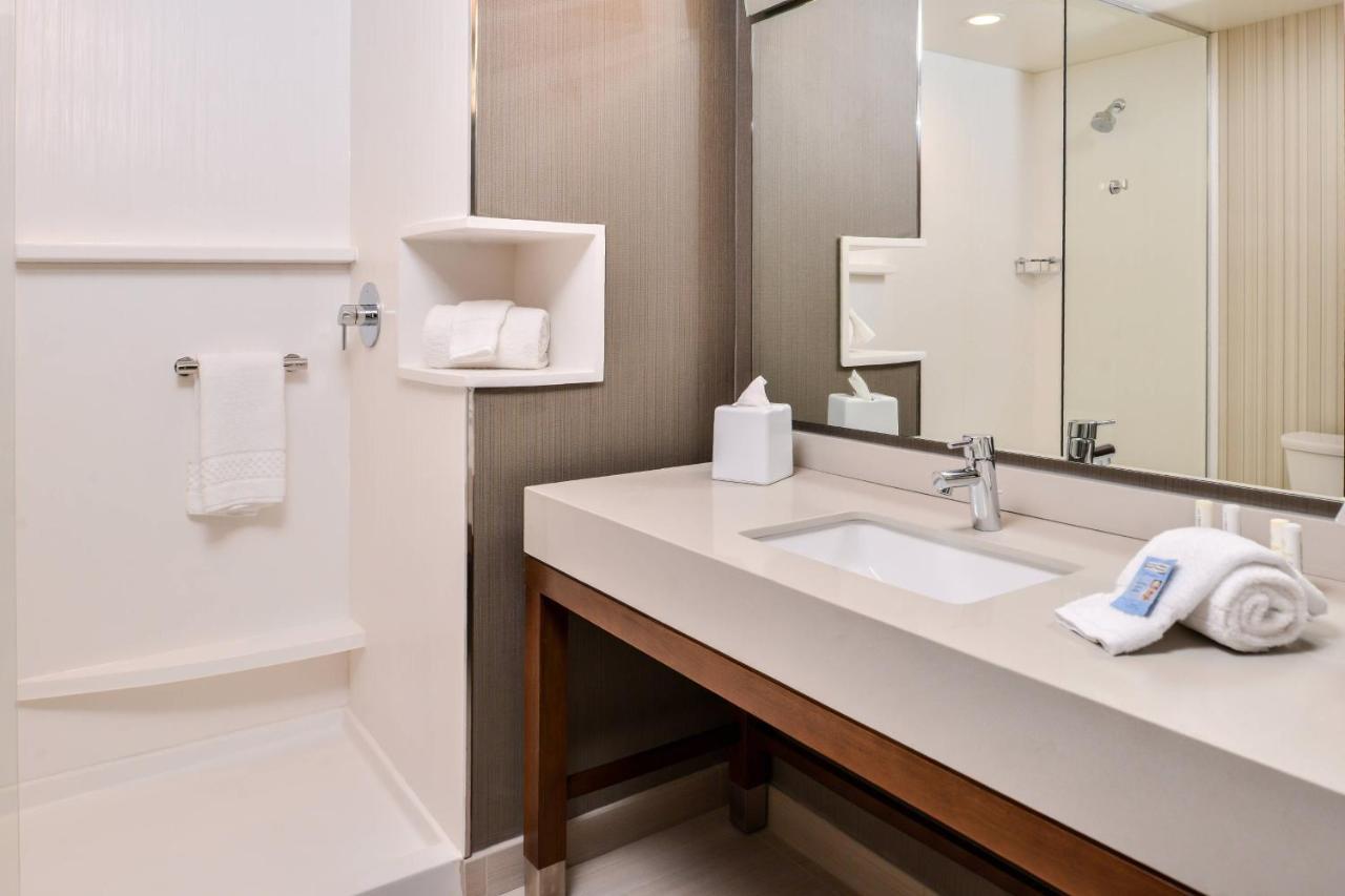Courtyard By Marriott Charlotte Northlake Luaran gambar