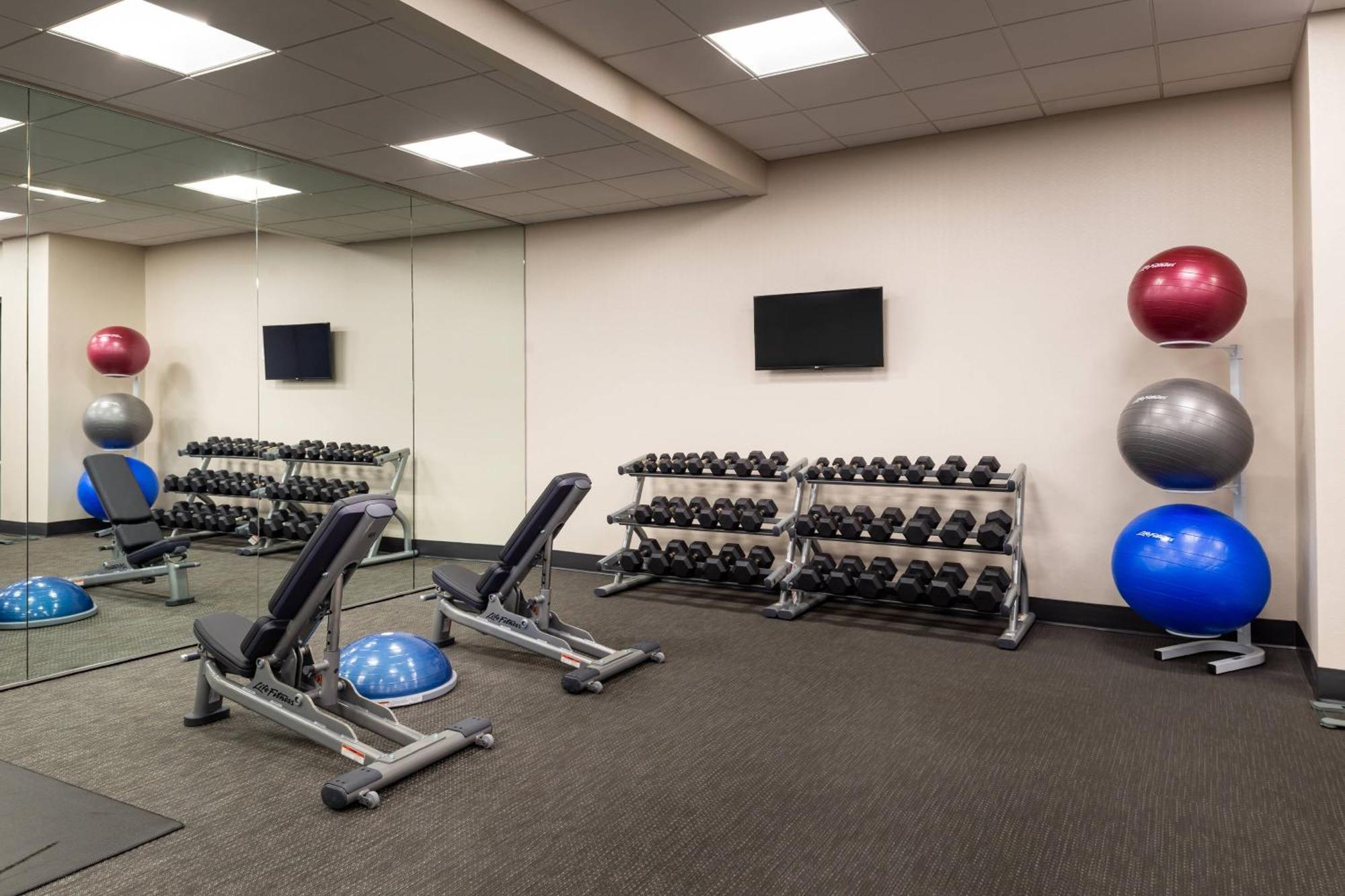 Courtyard By Marriott Charlotte Northlake Luaran gambar